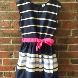 CARTERS❤️ Beautiful girls striped navy dress sz 8